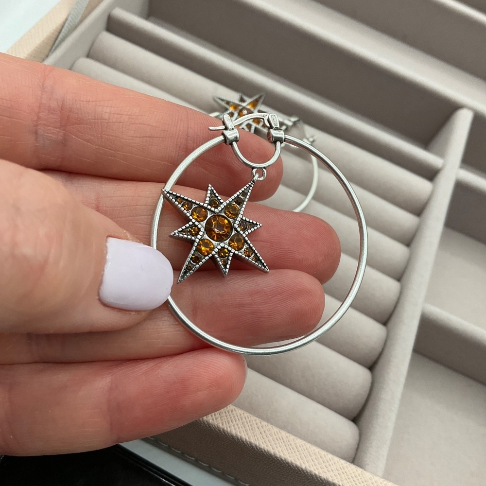 silver hoop earrings with amber stars - Picture 3 of 4